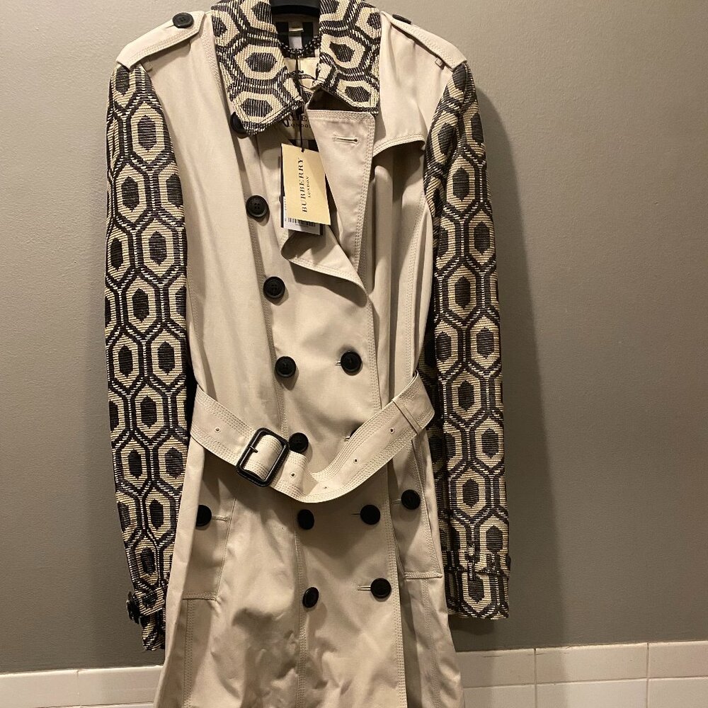 Burberry Westhaven Trench Coat — UK14 / US12 / EU46